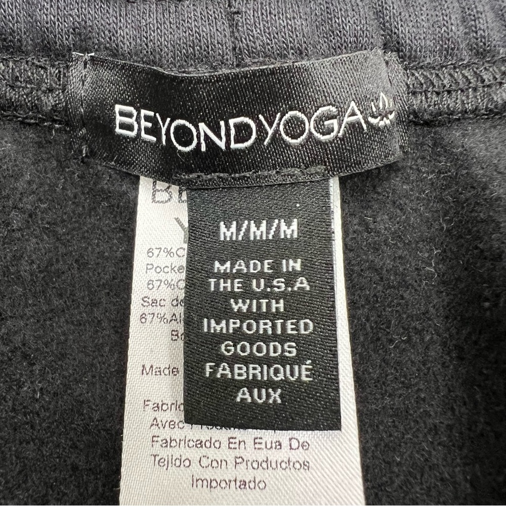NWT Beyond Yoga LuxeFleece Mid Rise Jogger Sweatpants Black Medium - Picture 13 of 16
